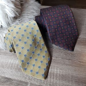 BROOKS BROTHERS GOLDEN FLEECE-  folded tie